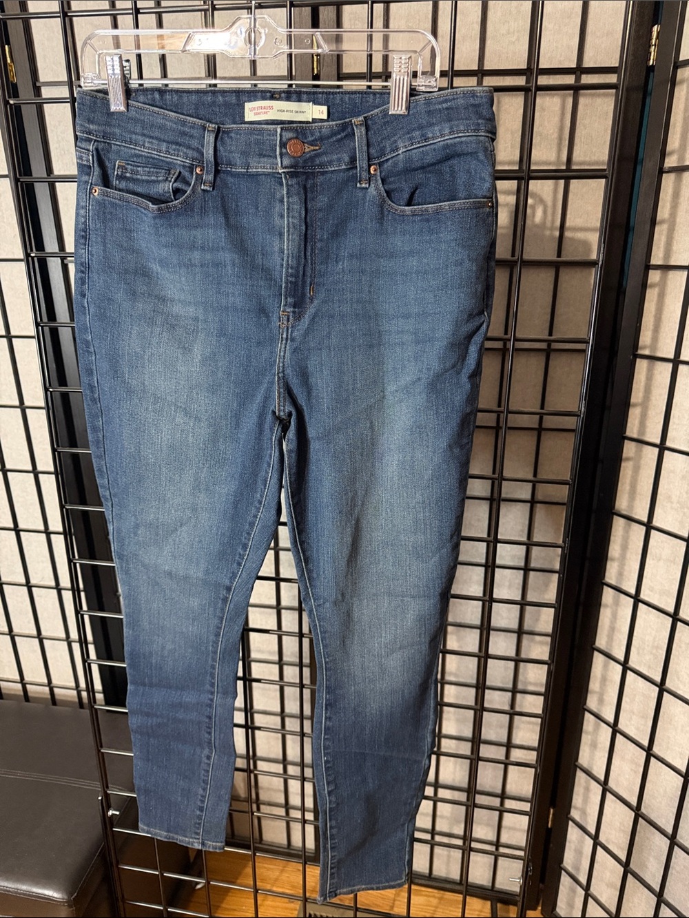 Levi Strauss Signature High-Rise Skinny Jeans Size 14